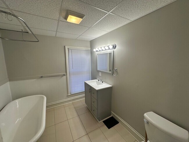 Photo - 211-213 Rose Place Unit 213