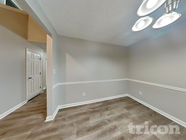 Photo - 305 Little Creek Rd SE