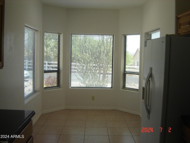 Photo - 27180 Bennett Way