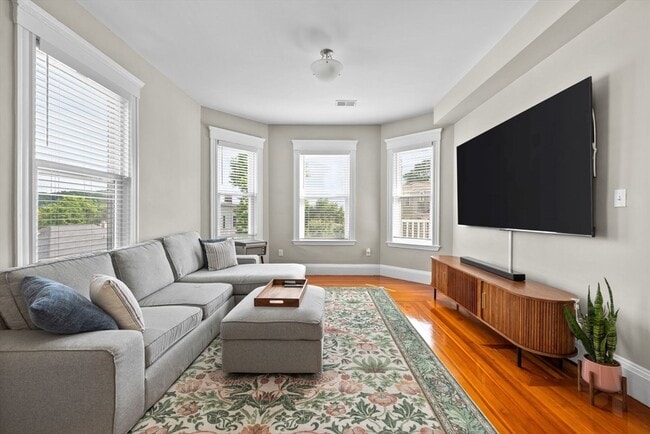 Photo - 53 Montvale St Apartments Unit 2