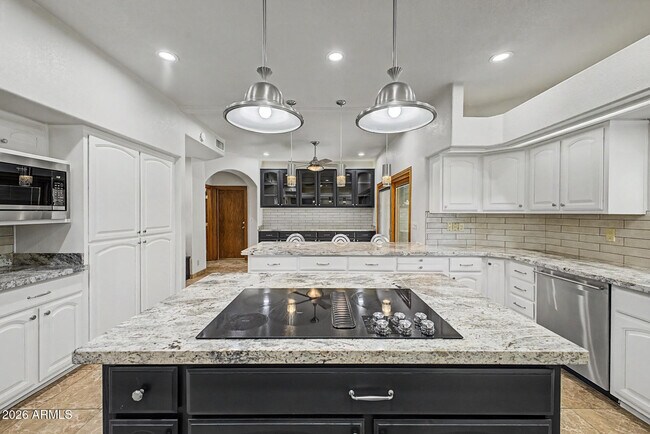 5812 W Del Lago Cir