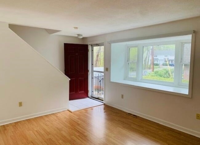 Building Photo - 777 Middle Rd Rental