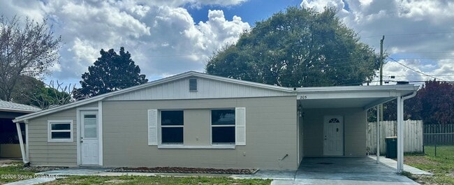 Building Photo - 205 Crown Blvd