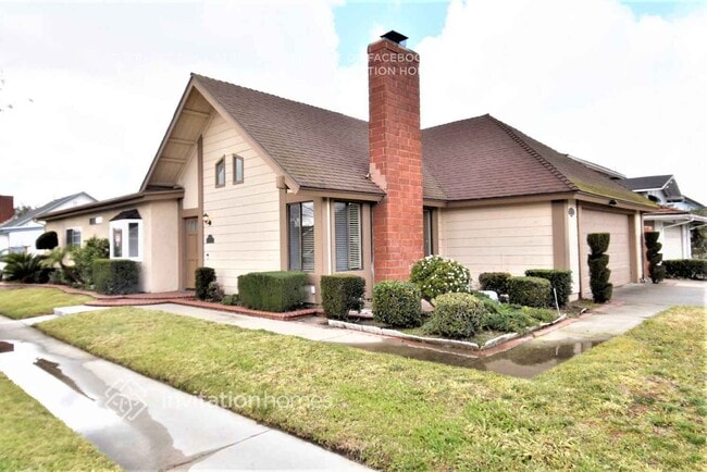 Building Photo - 1500 W Alexis Ave