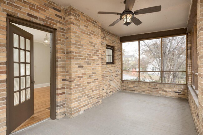 Building Photo - 3416 Glendon Dr