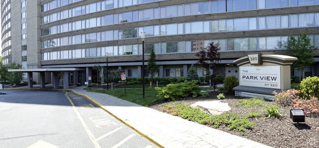 Photo - The Park View At 320