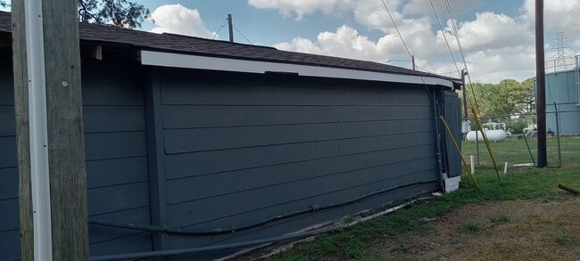 Photo - 14637 Kenny St
