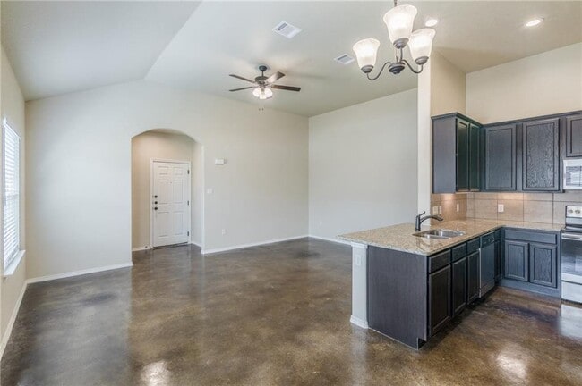 Photo - 153 Samuel Dr