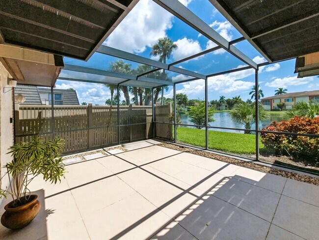 128 Lake Point Ln