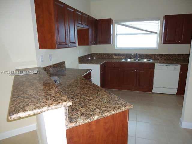 Photo - 3656 NE 3rd Ct