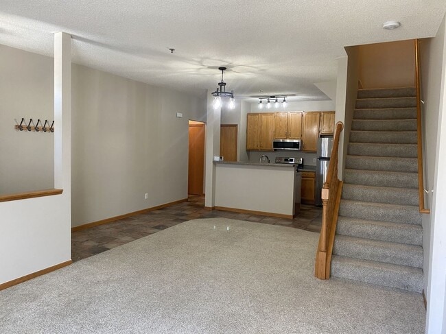 Photo - 17975 Cobblestone Way