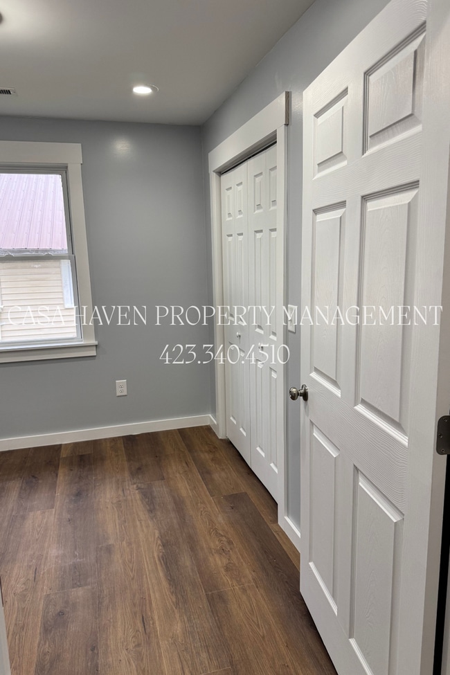 Photo - 913 E Myrtle Ave Unit 1