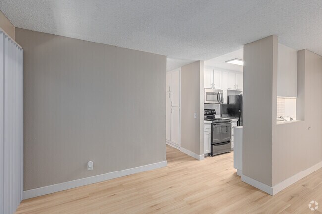 3BR, 2BA - 950SF - Dining Room