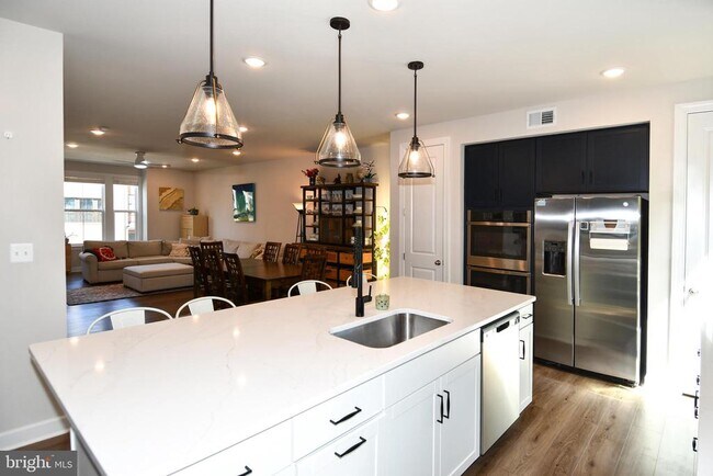 Photo - 7211 Mountaineer Dr