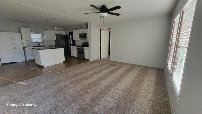 Photo - 405 Battlebell Rd