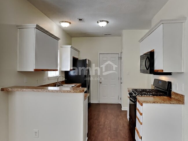 Photo - 1617 Oak Knoll Ln