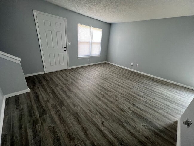 Photo - Parkville Living! Updated 2 Bed, 1 Bath with 1-Car Garage