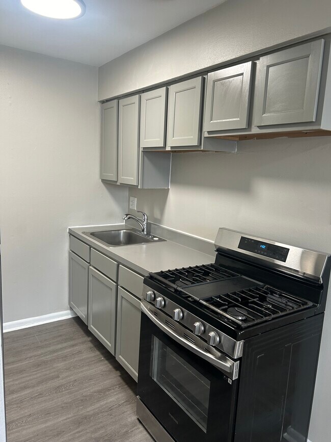 Photo - Weymouth Court Apartments