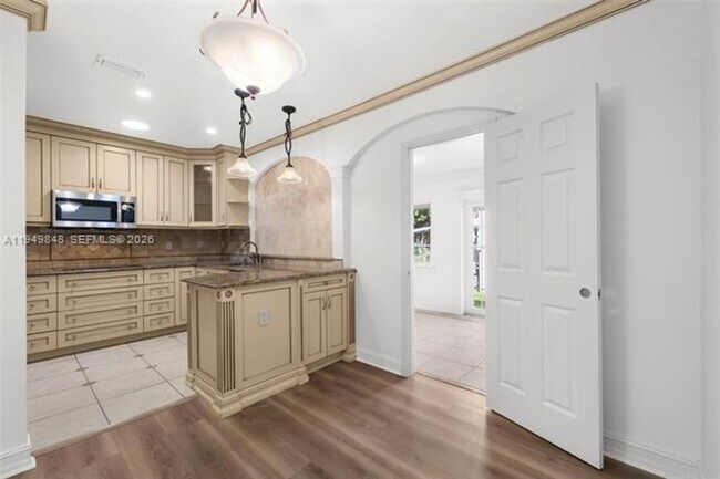 Photo - 3411 SW 27th St Unit 3411 SW 27th St  3411