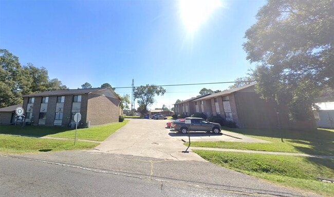 Photo - 1305 E Bayou Rd