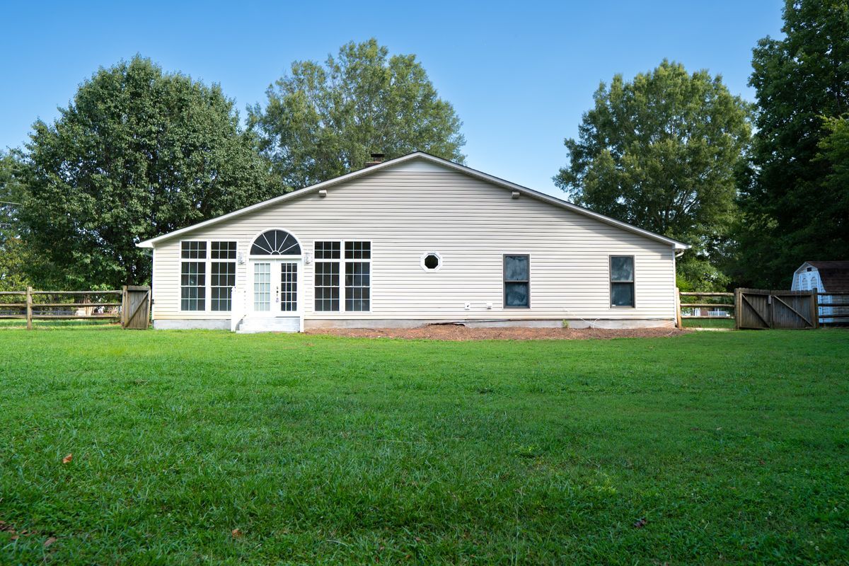 Photo - 500 Kirby Ln