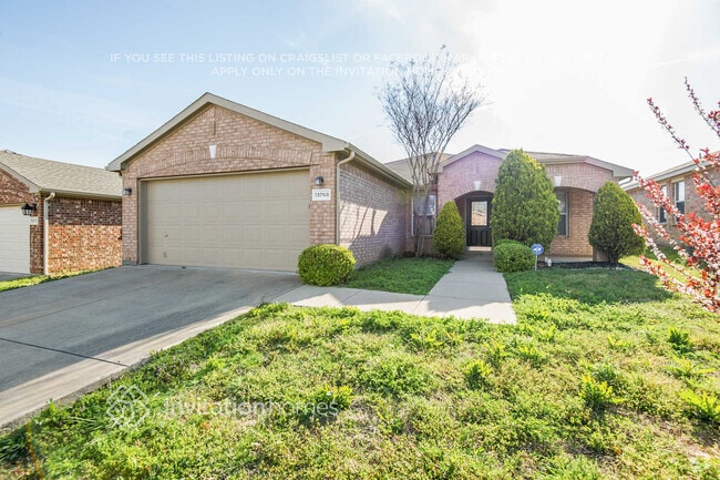 Building Photo - 13768 Canyon Ranch Rd Rental