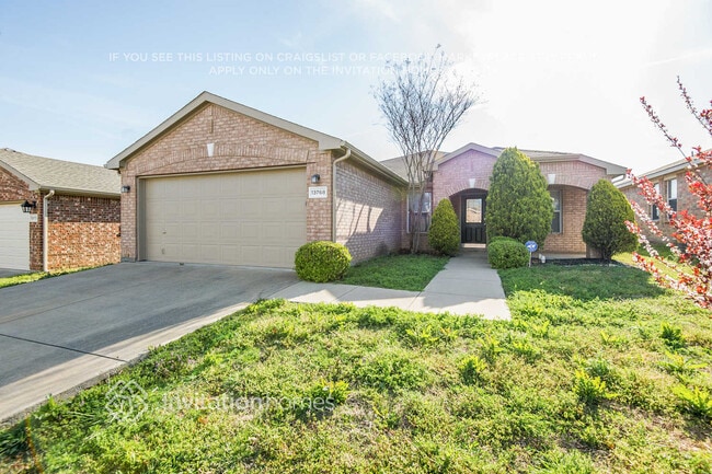 Building Photo - 13768 Canyon Ranch Rd Rental