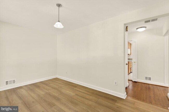 Photo - 2736 Stephenson Ln NW