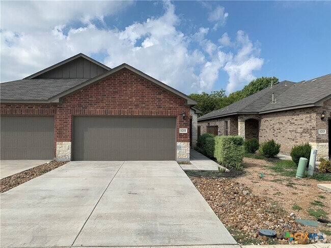 Building Photo - 1211 FM306 Rental