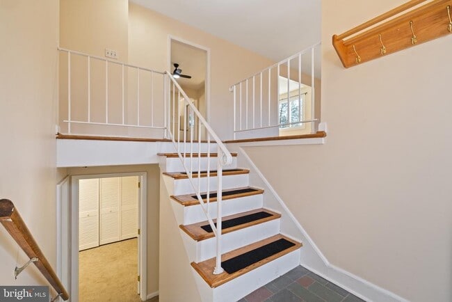 Building Photo - 1032 Pinecrest Dr