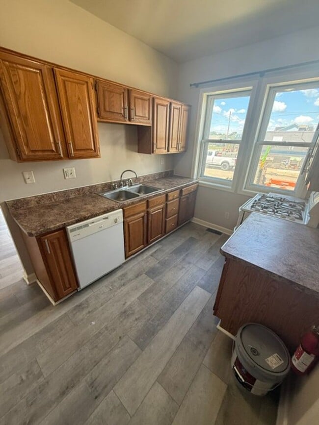Photo - 2424 50th St Unit Lower