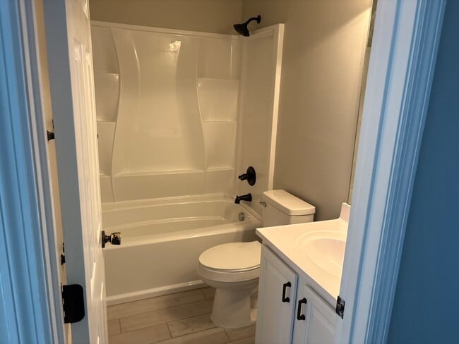 Photo - 140 Autumn Oaks Dr