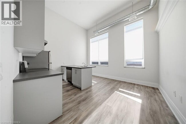 Photo - 11 Queen St Unit 303