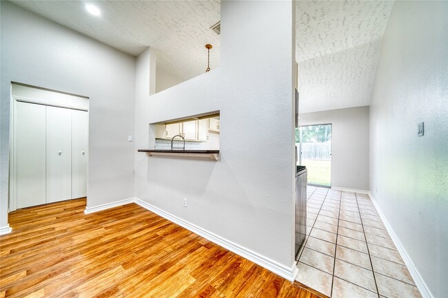Photo - 2014 Powder Mist Ln