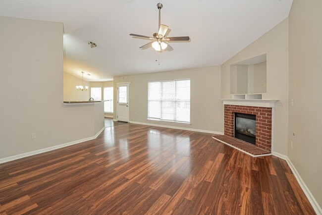 Photo - 1813 Cherry Creek Dr