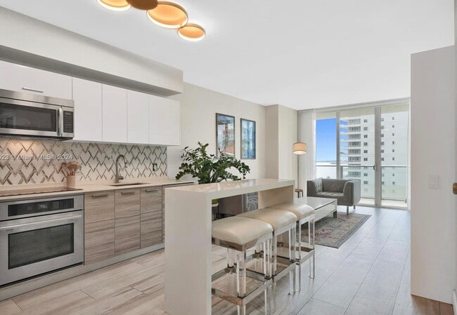 Building Photo - Stunning Water Views unit for rent in Bric... Rental