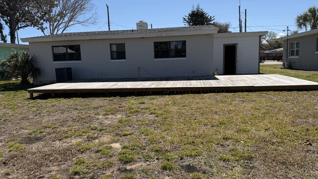 Photo - 215 Woodland Ave