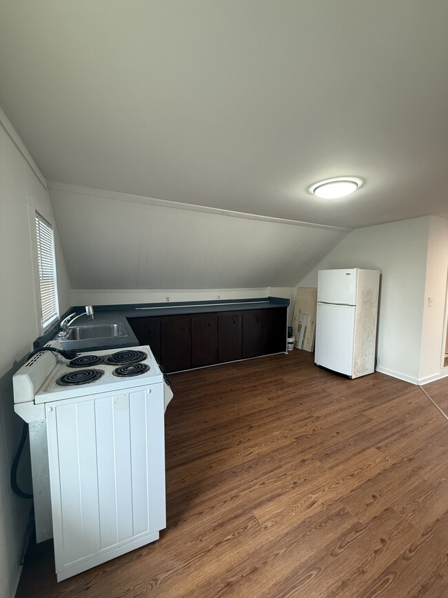 Photo - 102 Francis Ave