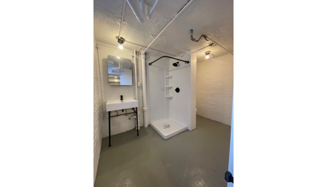 Photo - 127 Seward Ave Unidad Studio