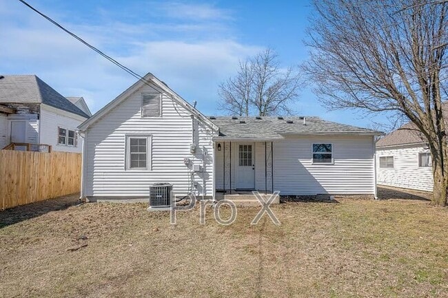 Photo - 415 N Pennsylvania St