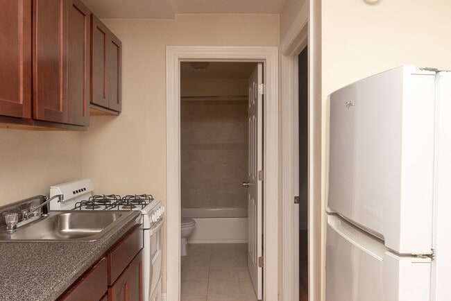 Photo - 1440 N Dearborn St Unit C2