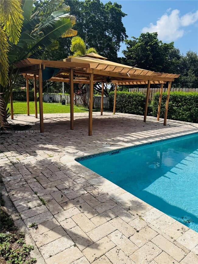 Building Photo - 9530 SW 148th Pl Rental