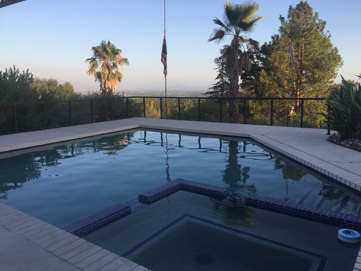 Pool/Jacuzzi with views of city - 12644 Nola Pl Casa