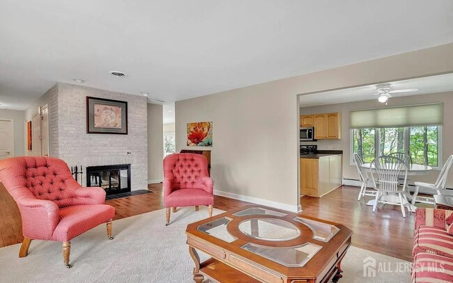 Photo - 12 Windsor Dr