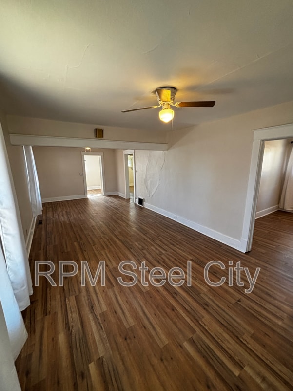 Photo - 1938 E 6th St