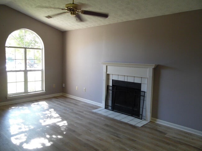 Photo - 3953 Rapid Run Dr