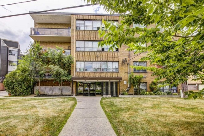 Building Photo - Amazing 1 Bedroom Apartment! Unit 1