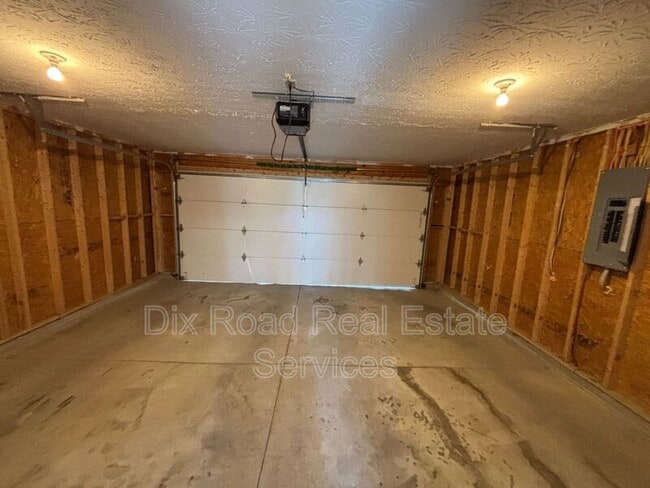 Photo - 2497 Deercove Ct.