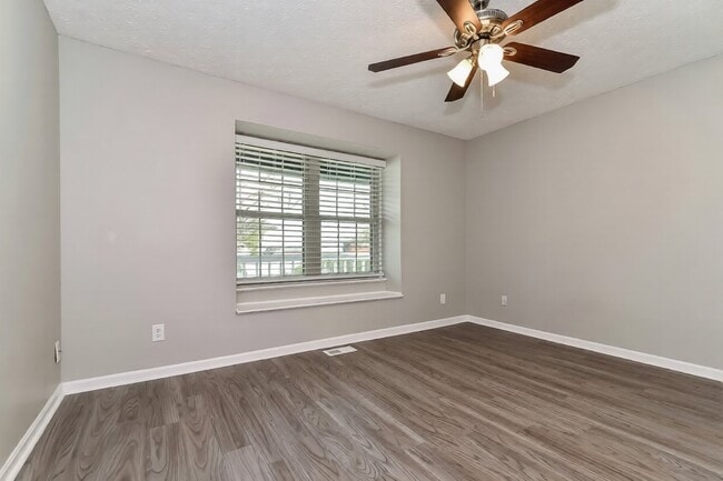 Photo - 1825 Keystone Lakes Dr