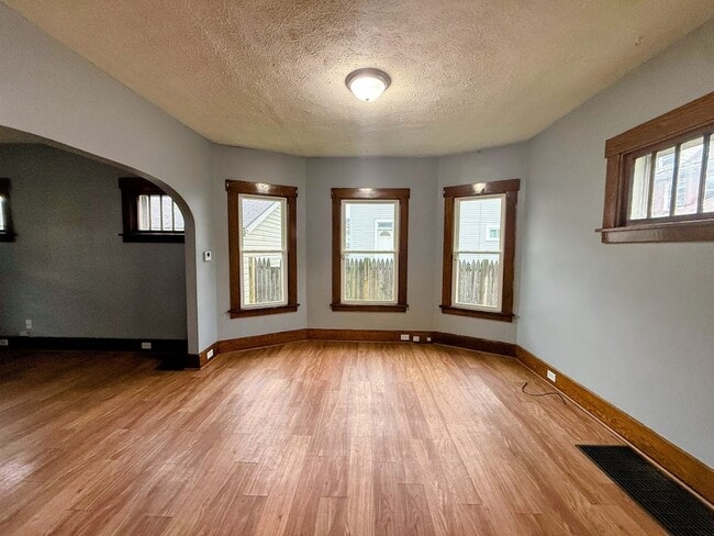 Photo - Three bedroom one bathroom home for rent